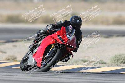 media/Oct-26-2025-Race Pace (Sun) [[c1447ca738]]/Verified/6-Turn 11 (1125am)/